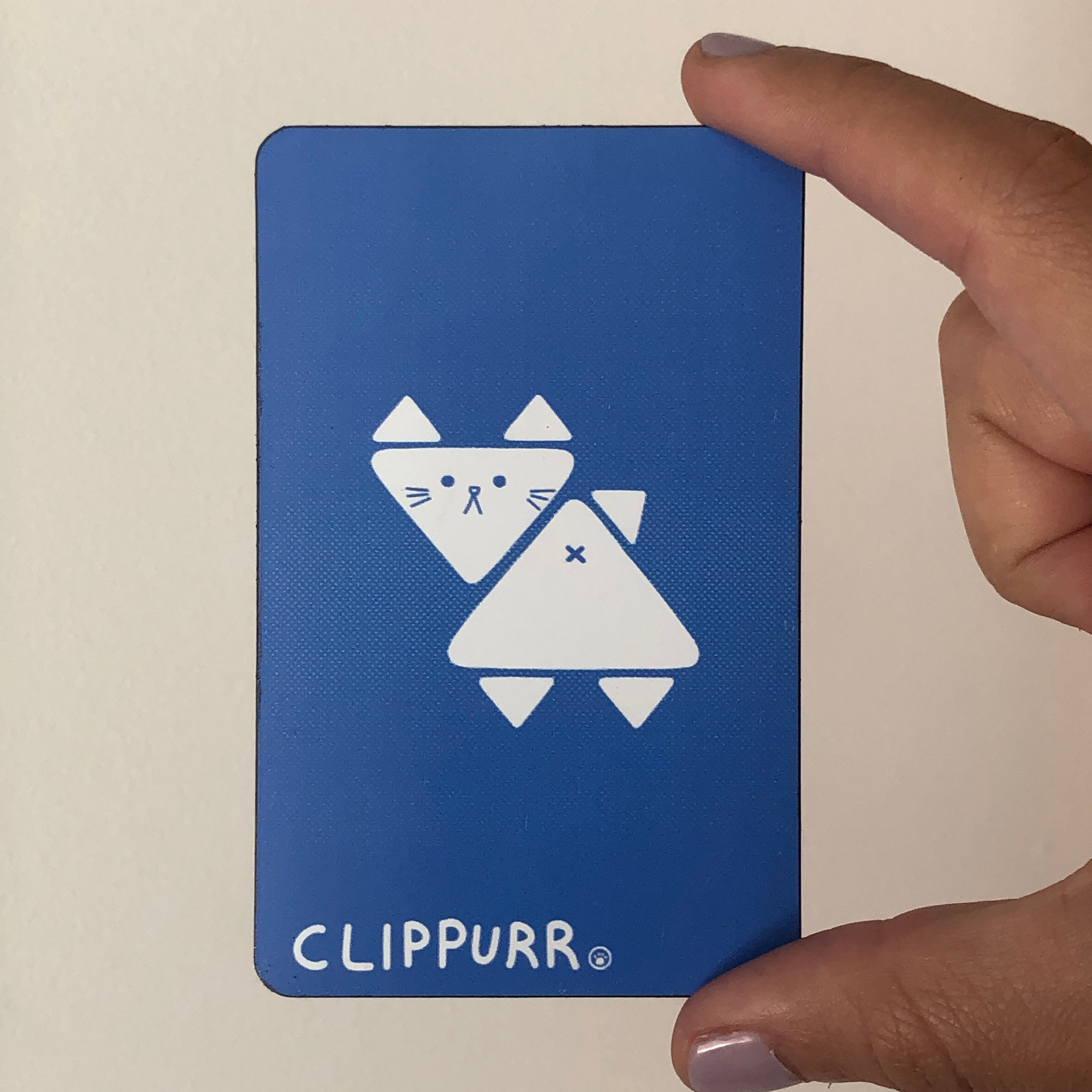 Clippurr magnet